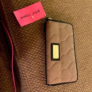 Betsey johnson wallett